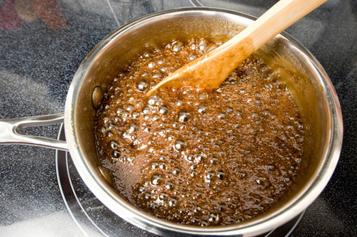 Tips Membuat Karamel Dari Gula