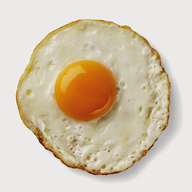 4 Langkah Sukses Membuat Telur Goreng dengan Kuning Telur Meleleh dan Pinggiran Renyah