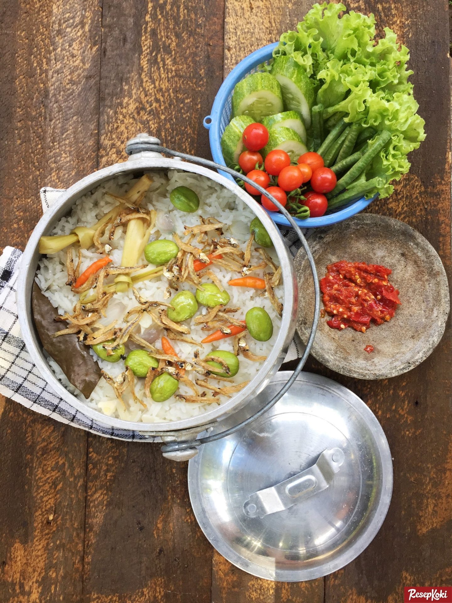 4 Tips Memasak Nasi Liwet dengan Rice Cooker Agar Pulen dan Harum