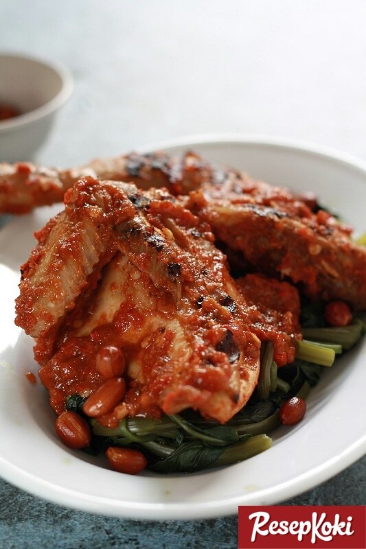 10 Resep Ayam Khas Nusantara yang Menggoyang Lidah & Mudah Dimasak di Rumah