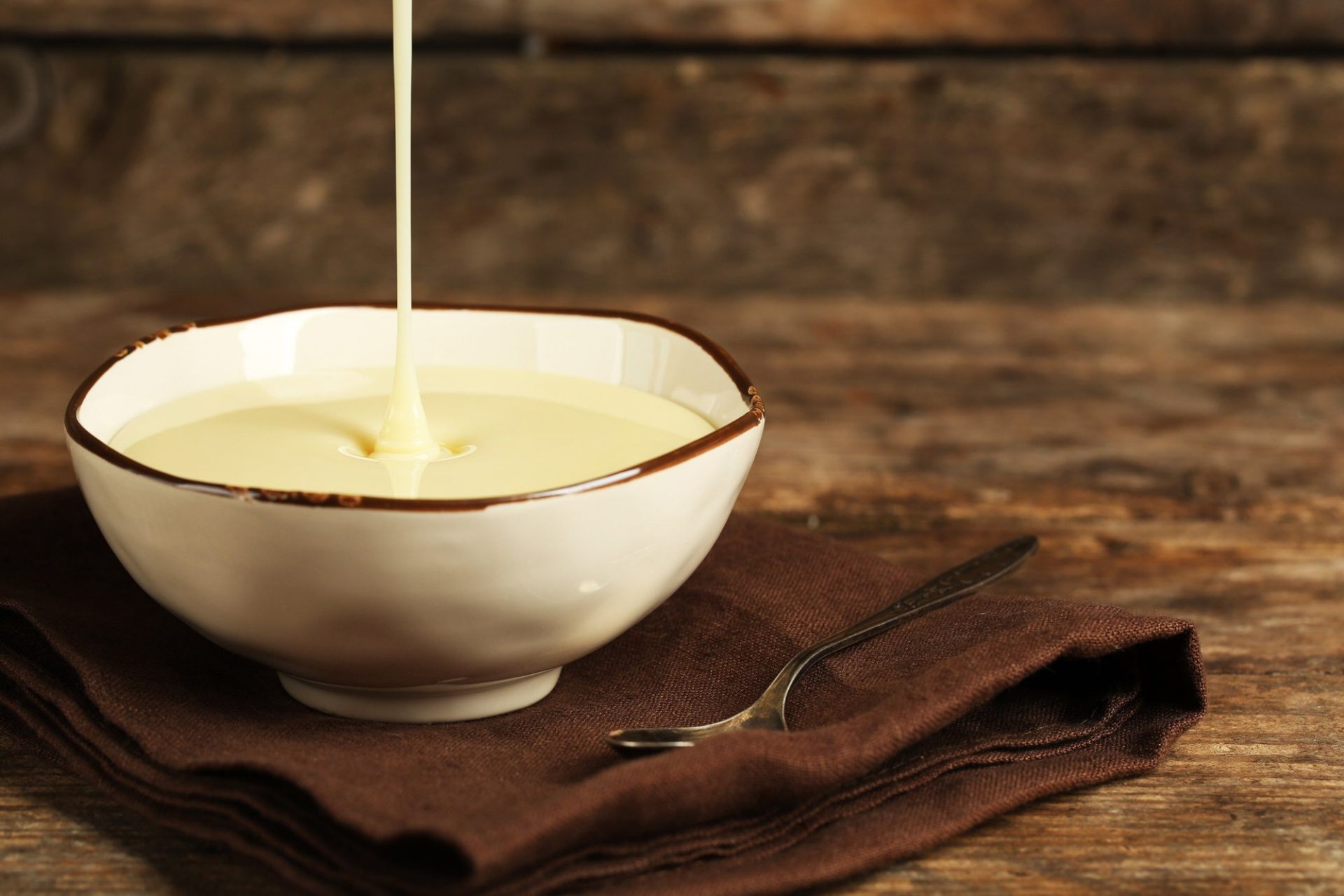 4 Langkah Mudah Membuat Susu Kental Manis Homemade